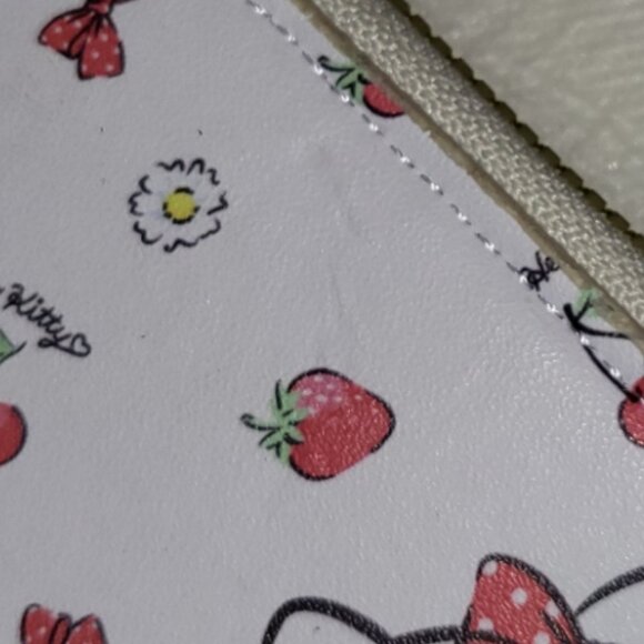Sanrio Hello Kitty Long Zipper Wallet Strawberry White Red - Picture 5 of 6